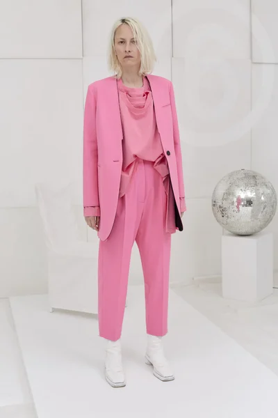 Look 17